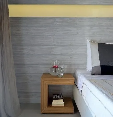 Xanthippi Hotel 2*
