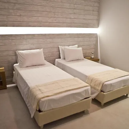 Xanthippi Hotel 2*